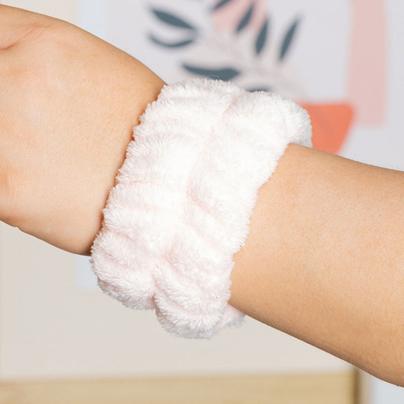 2PCS Water Absorption Wristband for Washing Face Wrist Bands Towels for Water Flowing Down to Your Arms 2PCS Water Absorption Wristband for Washing Face Wrist Bands Towels for Water Flowing Down to Your Arms